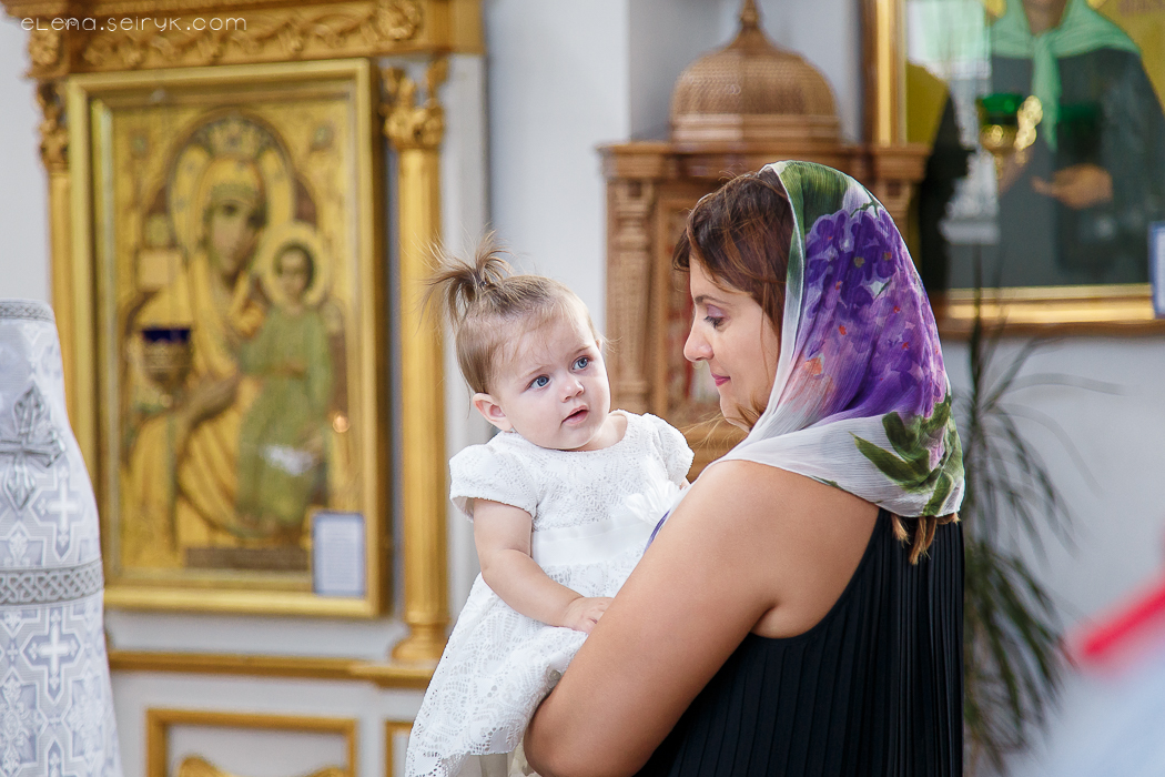 Репортажная фотосессия в Измаил. Крещение в церкви. Фотограф Елена Сейрик.