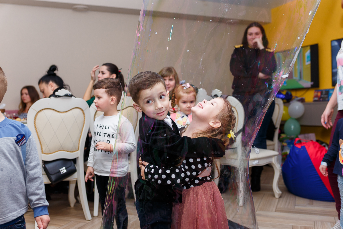 Репортажная фотосессия в Измаил. Детский день рождения. Годик. Фотограф Елена Сейрик.